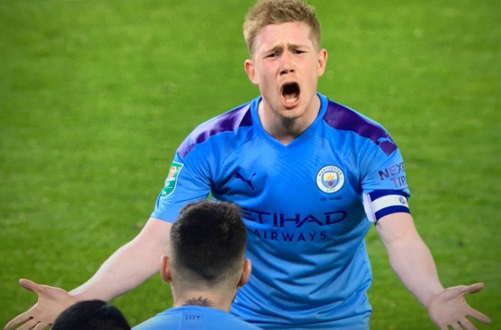 邵佳一会把青岛西海岸的这套5-4-1阵型自由切换...