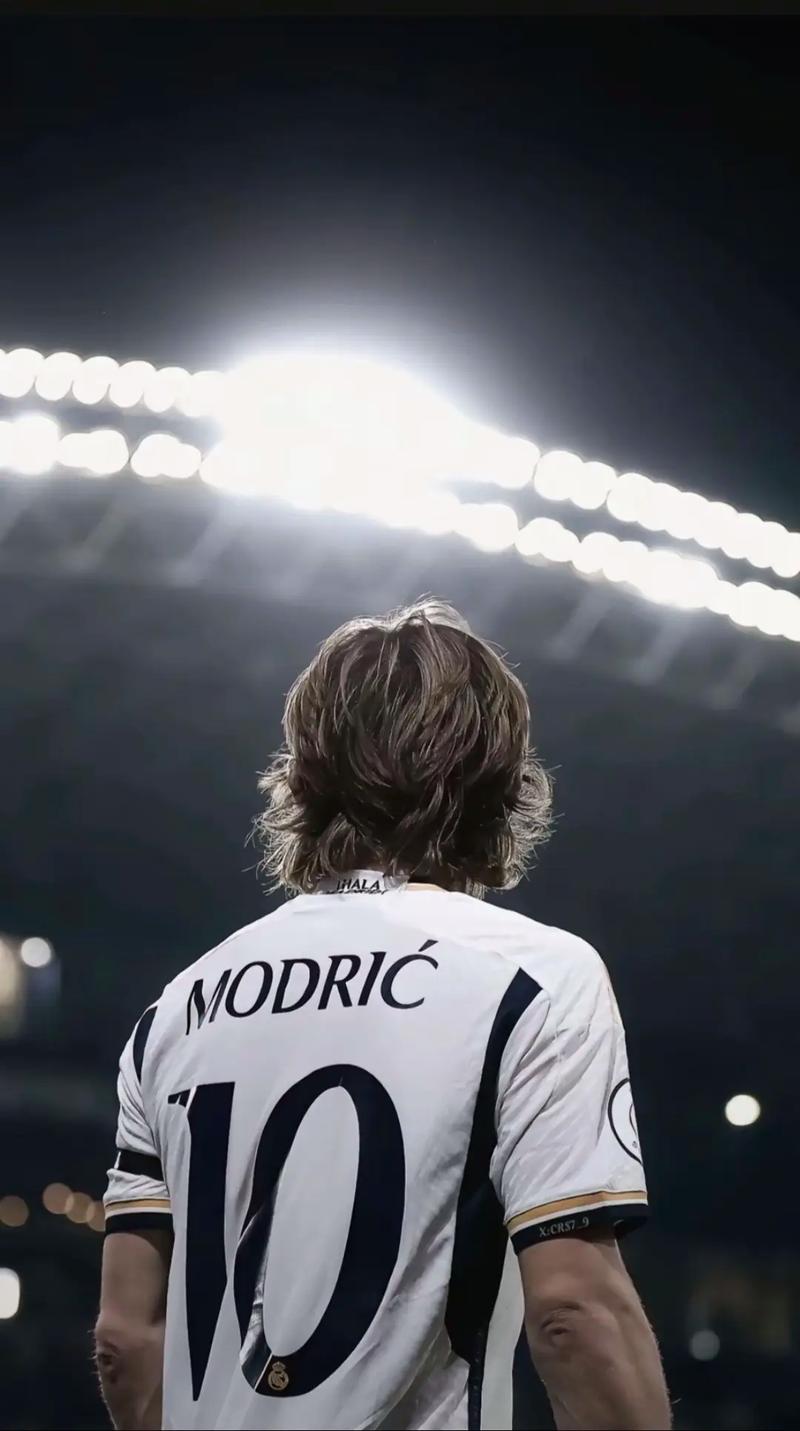 纳格尔斯曼：巴库将顶替基米希首发，约纳坦-塔佩戴队长袖标