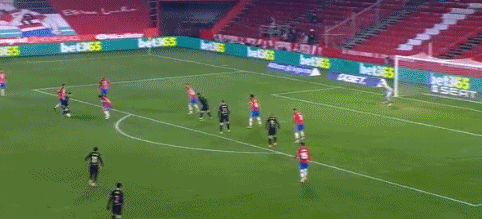 卡卢卢：我在场上始终为球队付出，我们在防守端仍有提升空间