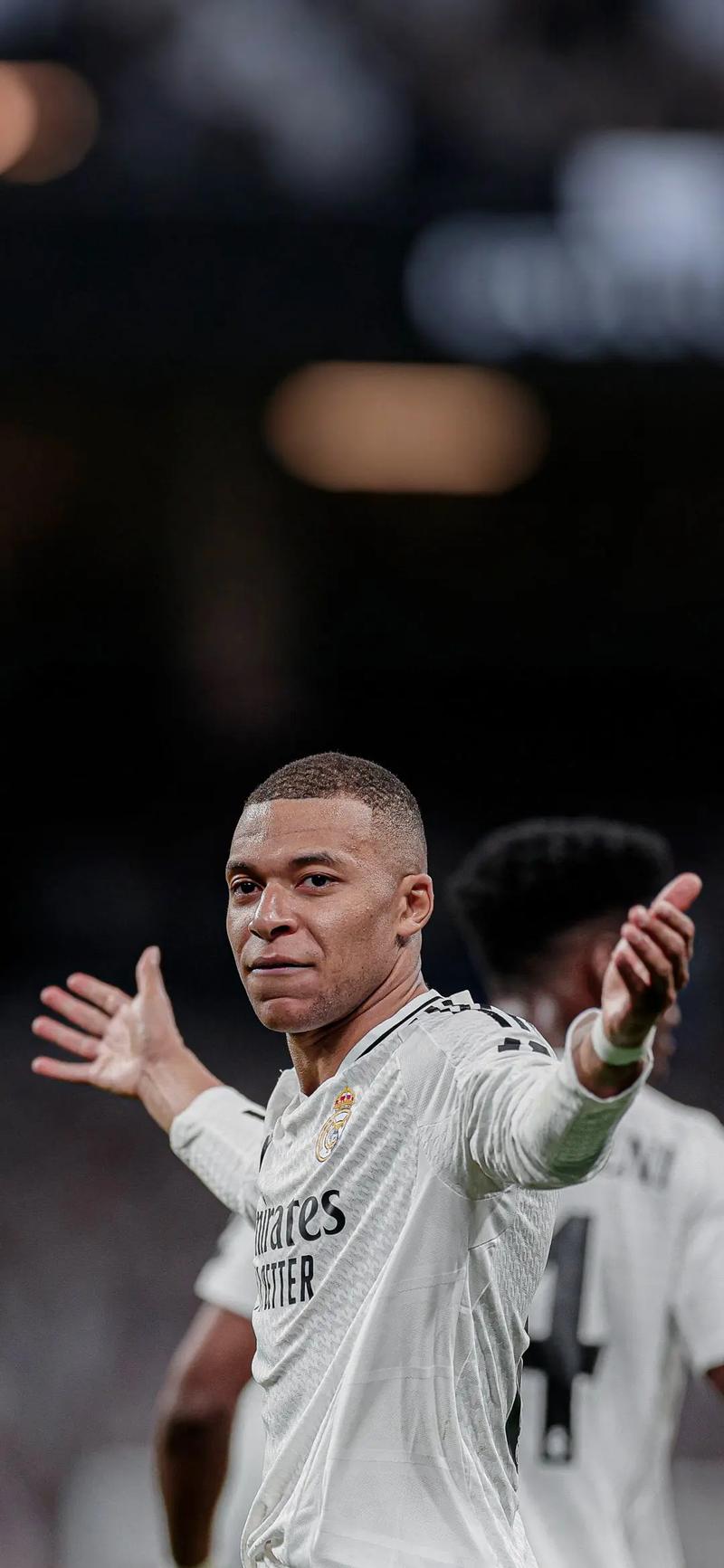 魏祥鑫：法国球员技术上并不比我们优秀多少，但身体条件更好